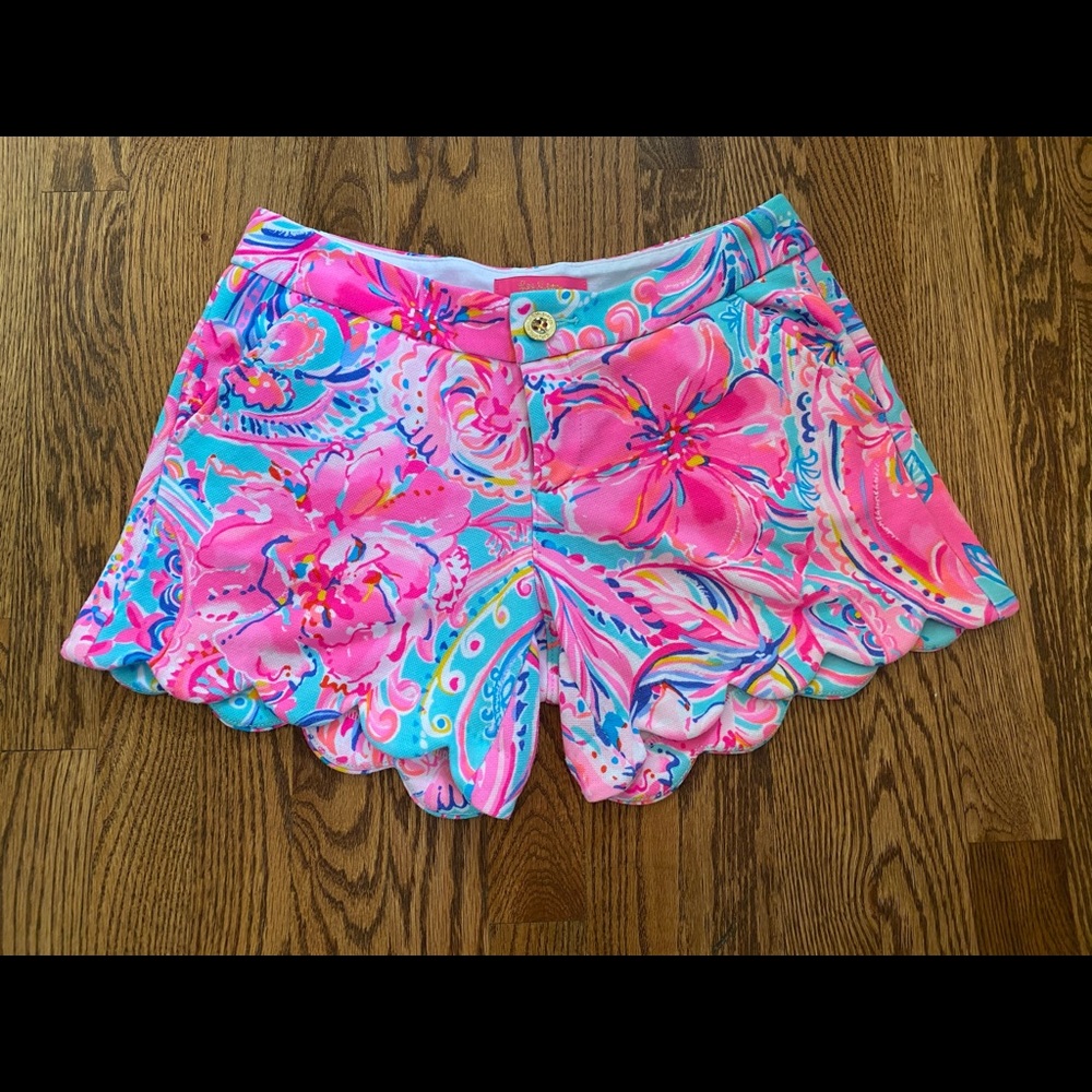 Lilly Pulitzer Buttercup Knit Stretch shorts 5”